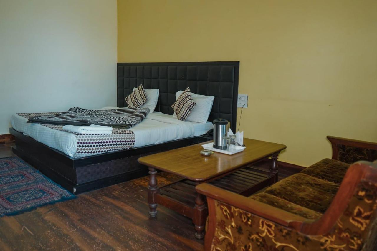 Himalaya Mount View Resort Каусані Екстер'єр фото